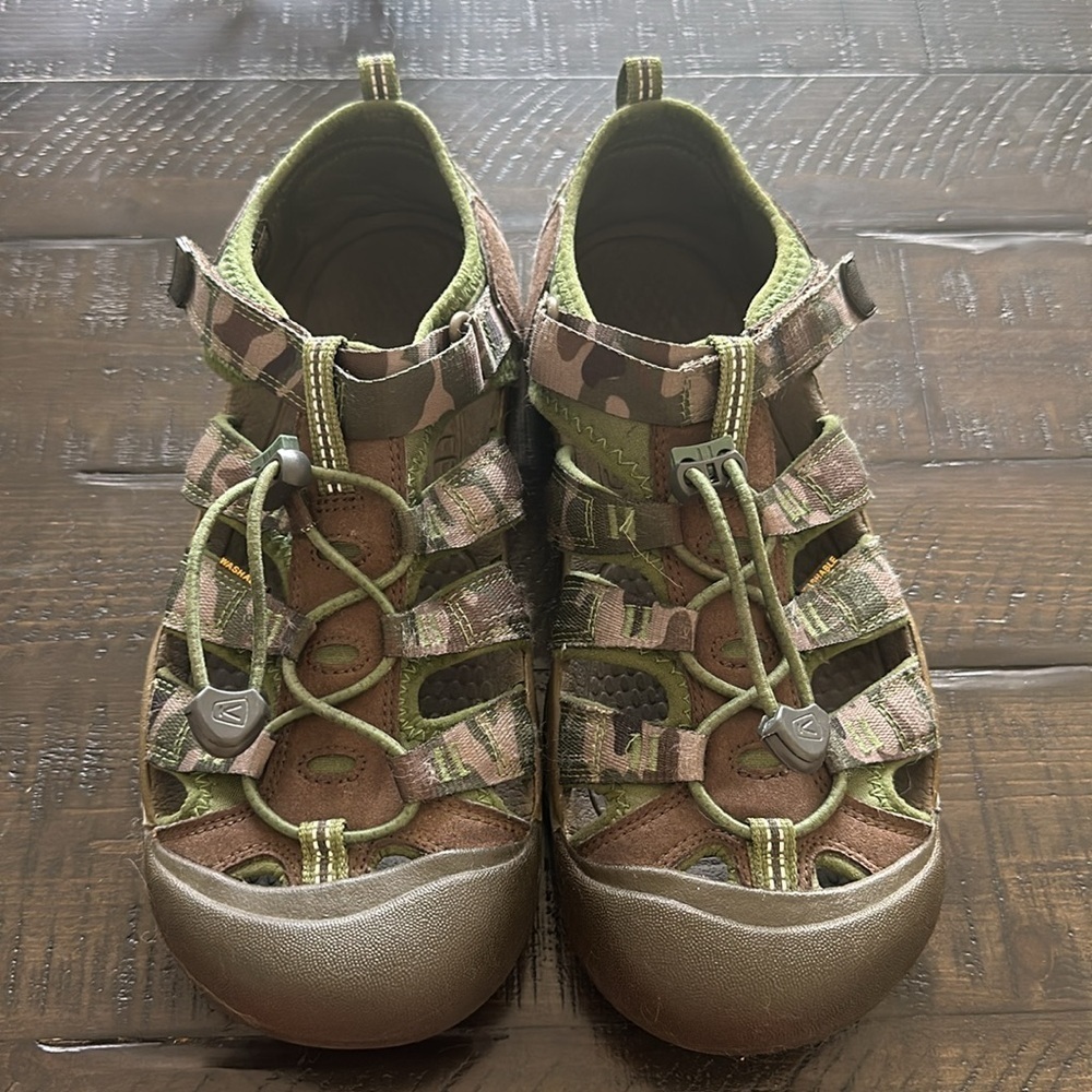 Keen Men’s Size 7 Newport H2 Sports Sandals Outdoor Hiking Washable Shoes Camo - Picture 2 of 16